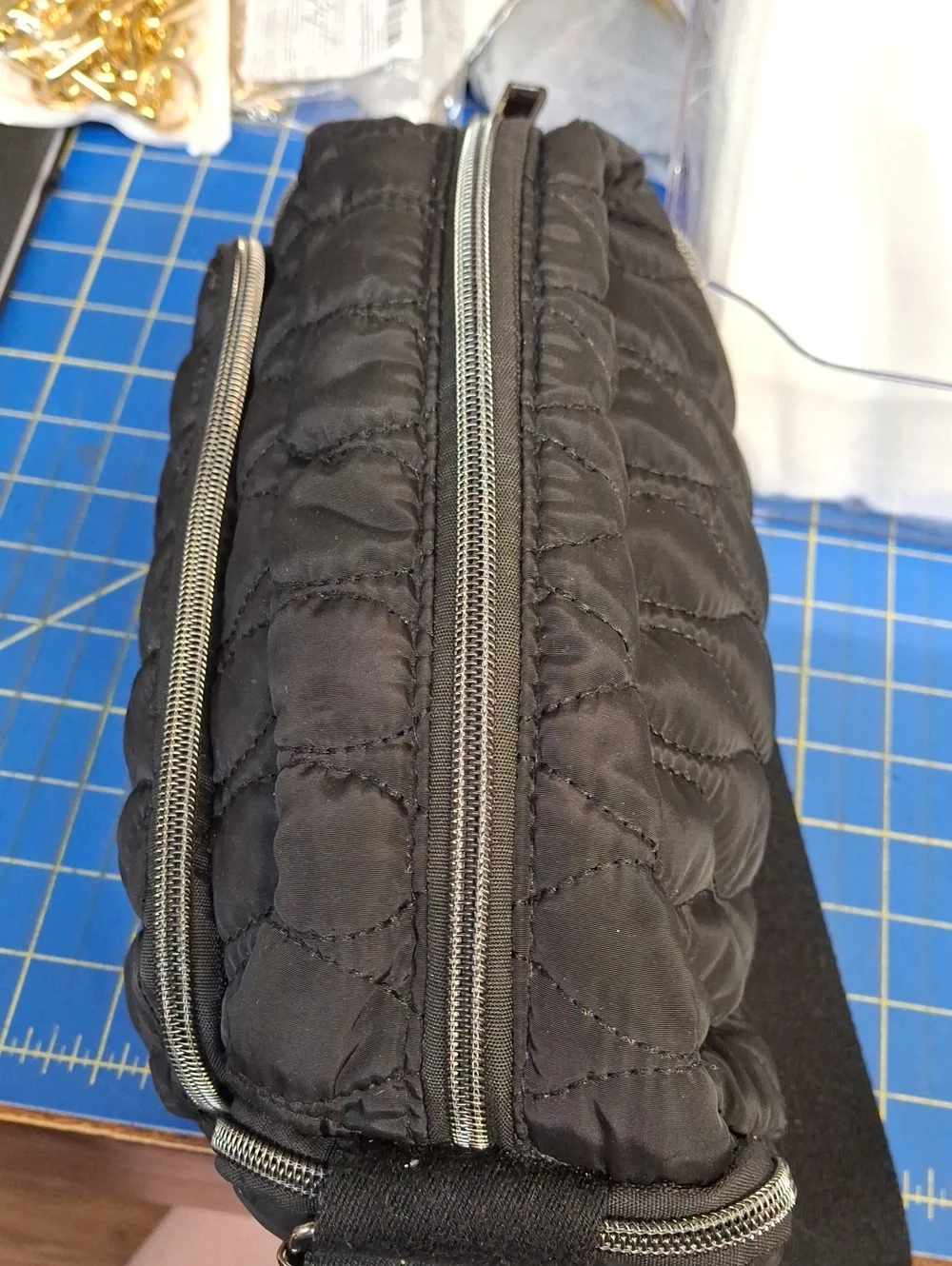 Black Quilted Crossbody 8x4x5 Bag Pre-Loved